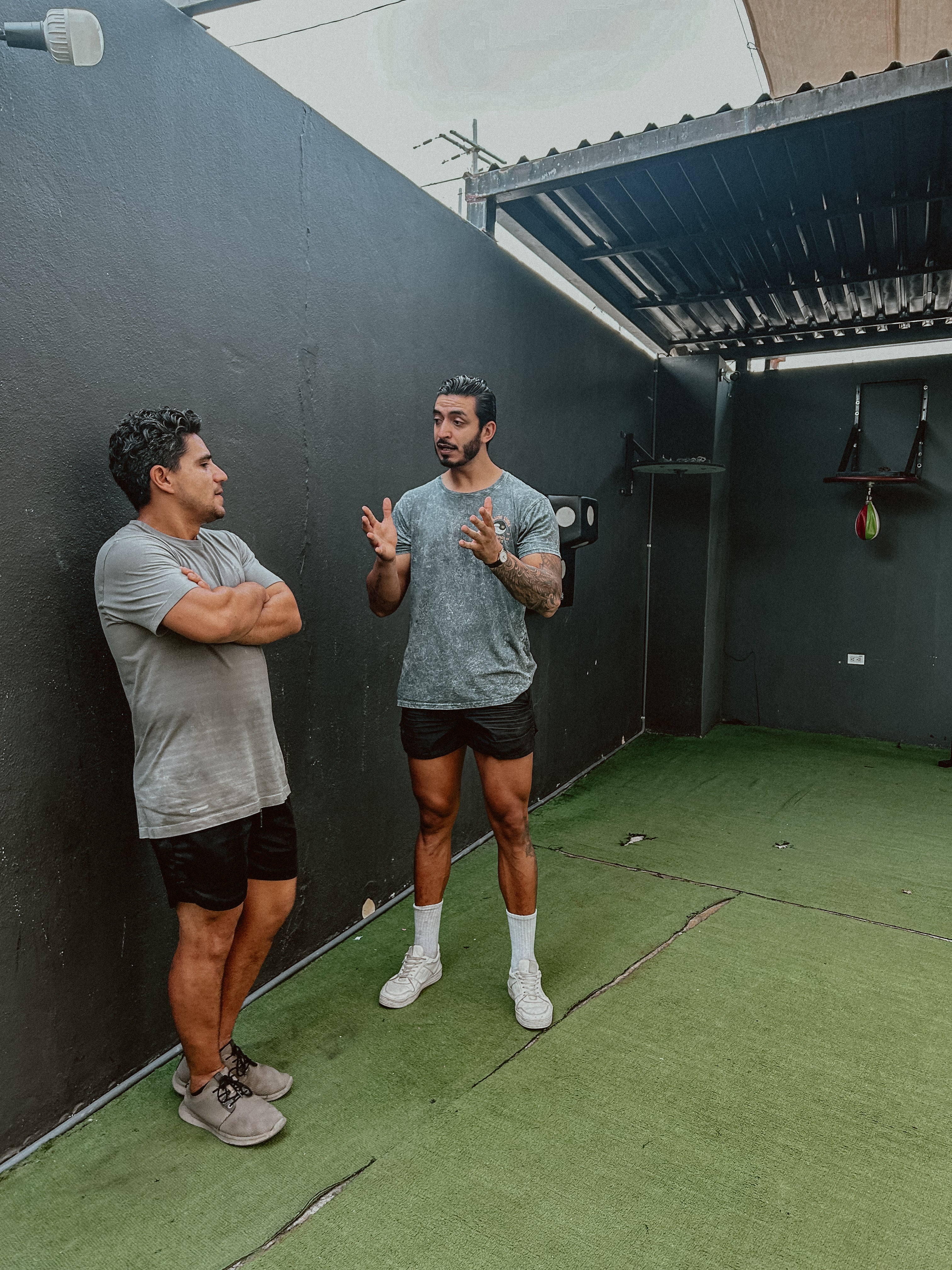 Life comes in 🌊 (unisex)